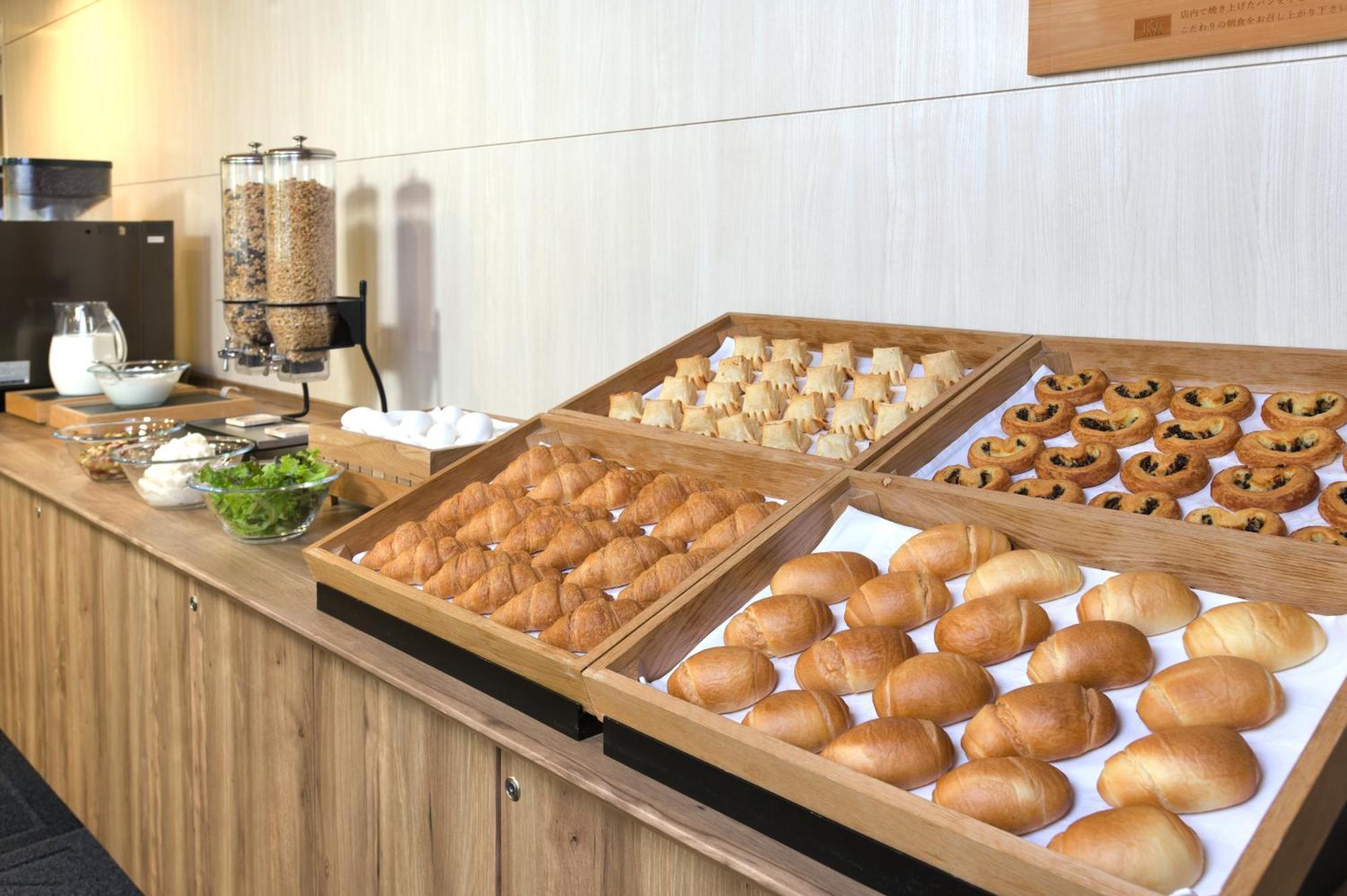R&b Shinkansenguchi Hotel